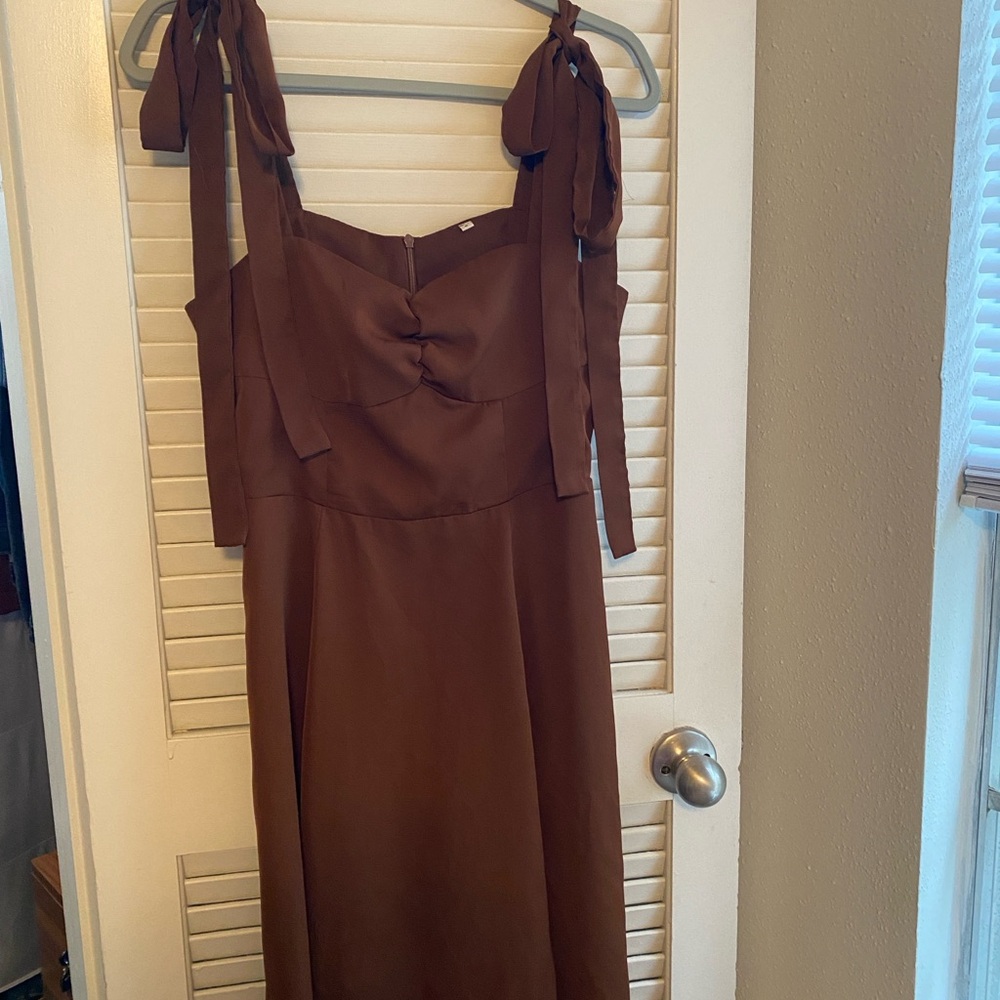 Elegant Brown Sleeveless Dress